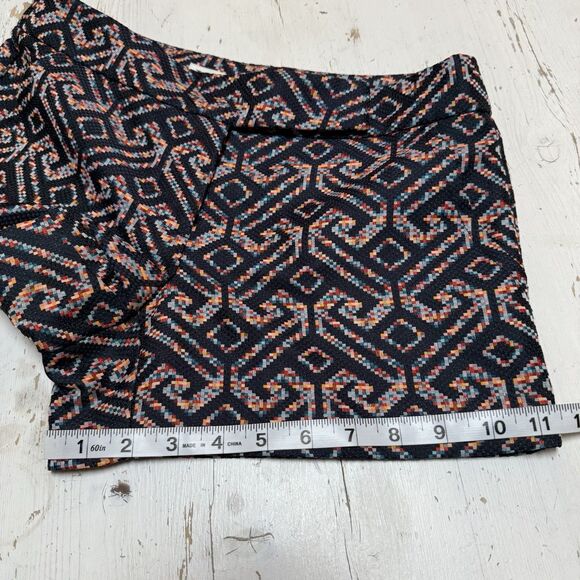 Trina Turk Shorts Sz 0 Corbin Flat Front Navy Jacquard Embroidered Colorful - Picture 6 of 11